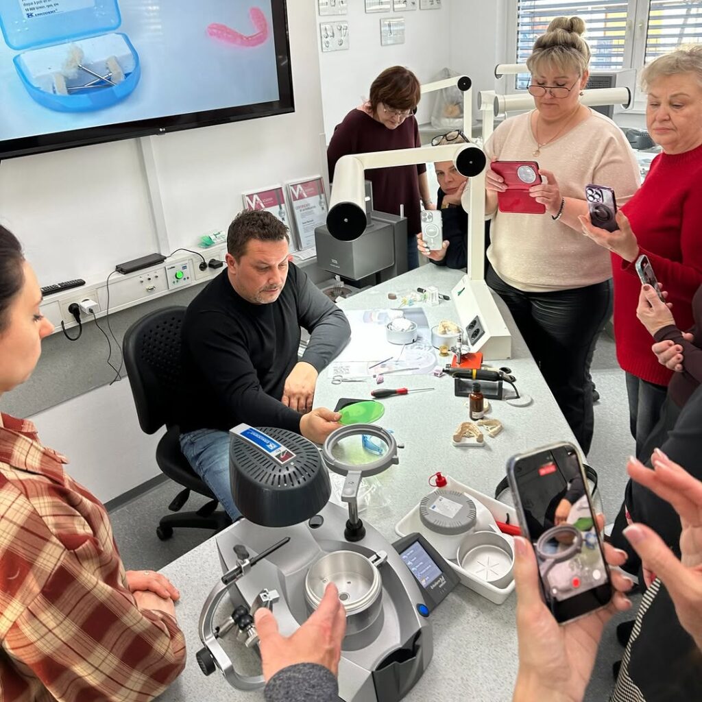 636998211_1547779430684001_6379645271425937832_n